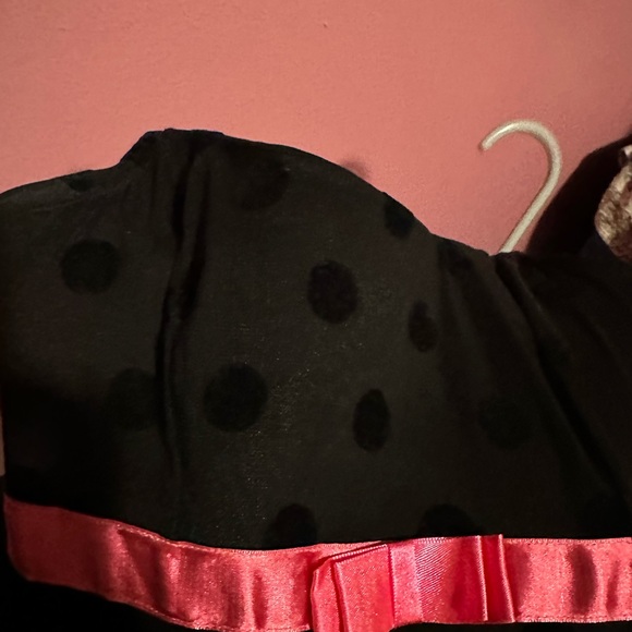 Black polka dot corset with adjustable straps and pink ribbon, size 14/16 - Picture 3 of 6